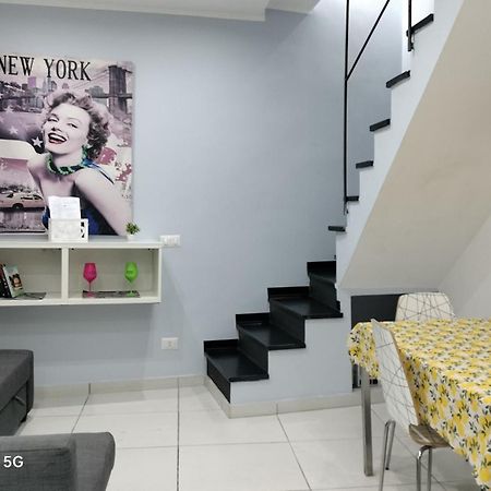 La Casa Di Gio Gio Apartment คาตาเนีย ภายนอก รูปภาพ